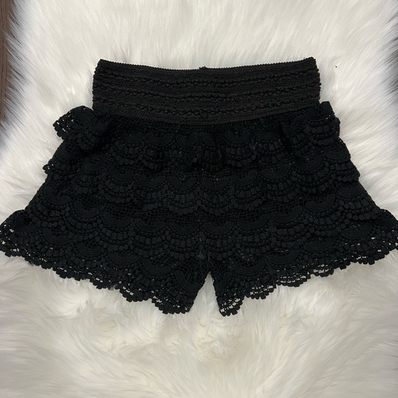 Pants - Elegant Black Lace Women Shorts